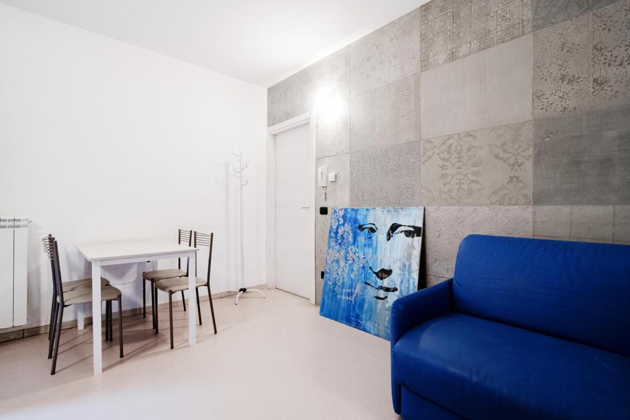 Blue Loft - The House Of Travelers Apartment โกโม ภายนอก รูปภาพ