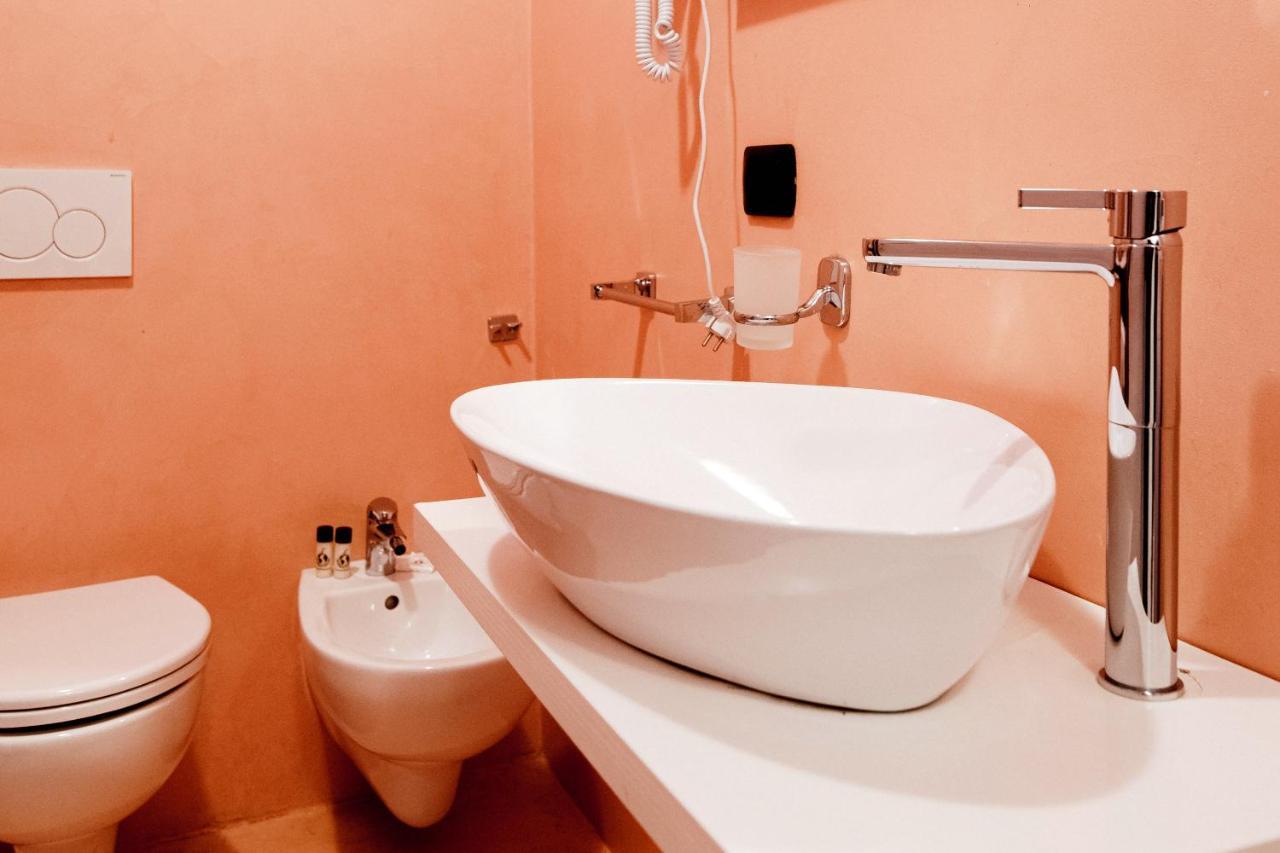 Blue Loft - The House Of Travelers Apartment โกโม ภายนอก รูปภาพ