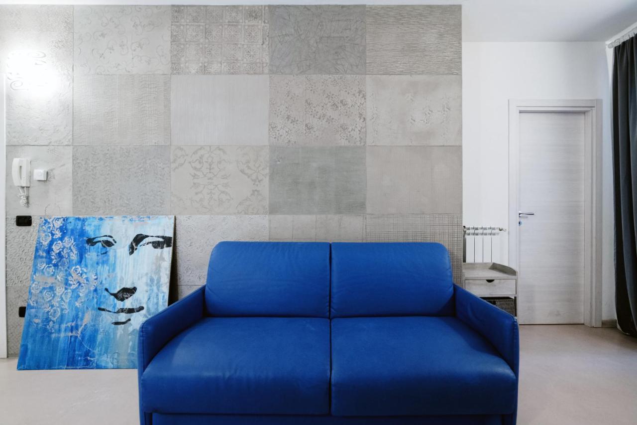 Blue Loft - The House Of Travelers Apartment โกโม ภายนอก รูปภาพ